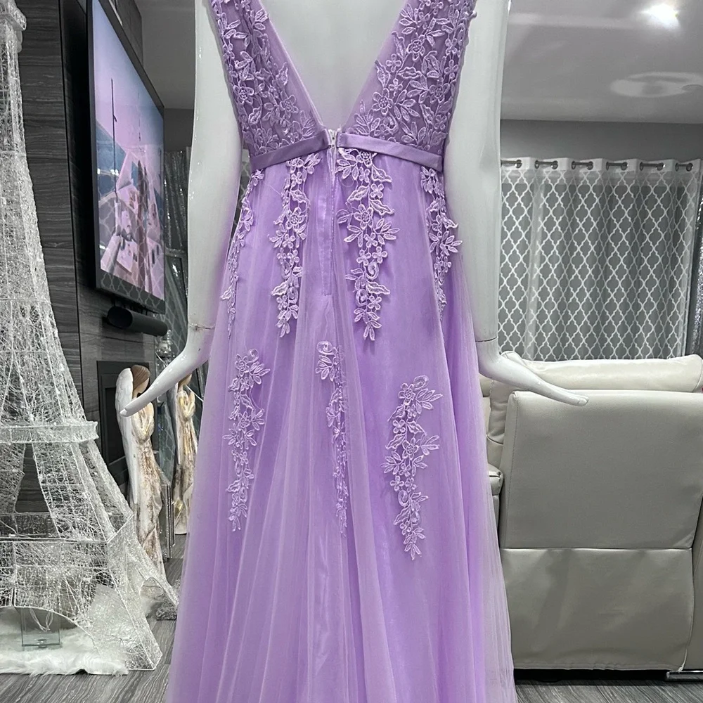 NWOT 💜 Lilac Lavender Gown/Dress - Picture 11 of 17